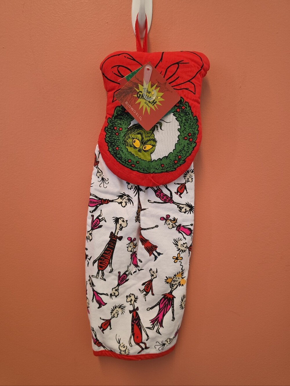 NWT Dr. Seuss The Grinch Christmas Kitchen Hand Towel Festive Holiday Bioworld